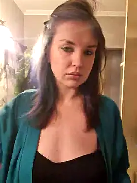 LazyTanukii online show from November 10, 6:18 am