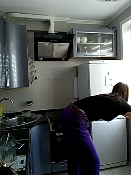 LazyTanukii online show from September 15, 6:14 am