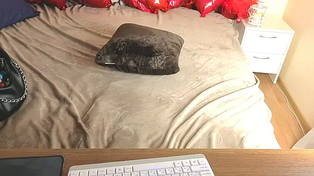 CharmedDoll online show from March 4, 7:16 am