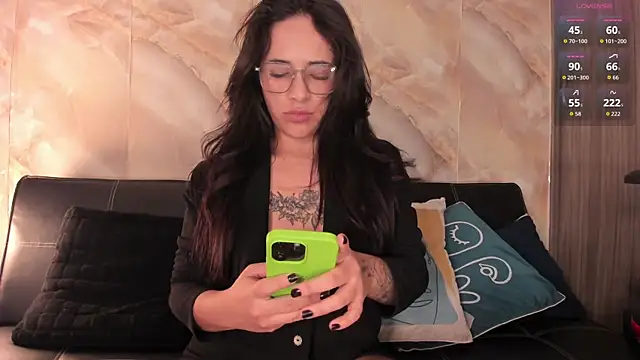 kathypink  online show from December 19, 4:38 am