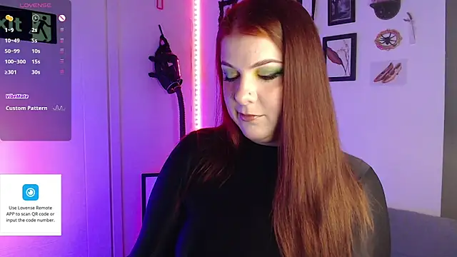 Snapshot of auroralatexprincess chatting on October 16, 6:49 pm auroralatexprincess online show from October 16, 6:49 pm