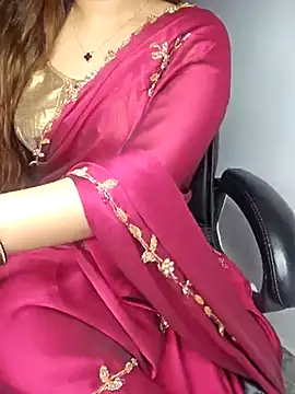 Snapshot of aliyaah_singh chatting on March 22, 9:10 pm aliyaah singh online show from March 22, 9:10 pm