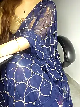 Snapshot of aliyaah_singh chatting on January 24, 10:41 pm aliyaah singh online show from January 24, 10:41 pm