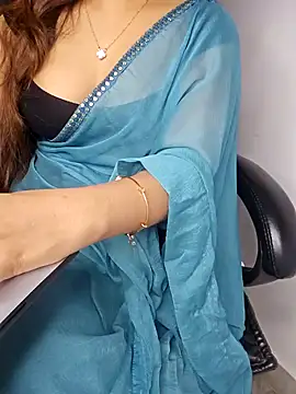 Snapshot of aliyaah_singh chatting on March 10, 8:34 pm aliyaah singh online show from March 10, 8:34 pm