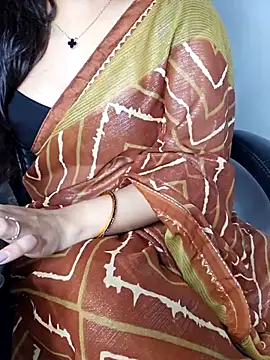 Snapshot of aliyaah_singh chatting on September 18, 5:27 pm aliyaah singh online show from September 18, 5:27 pm