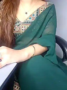 Snapshot of aliyaah_singh chatting on January 5, 7:07 pm aliyaah singh online show from January 5, 7:07 pm