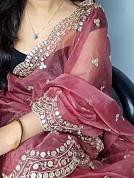 Snapshot of aliyaah_singh chatting on December 16, 6:12 pm aliyaah singh online show from December 16, 6:12 pm