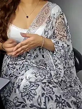 Snapshot of aliyaah_singh chatting on February 3, 8:35 pm aliyaah singh online show from February 3, 8:35 pm