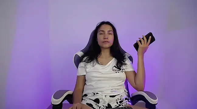 cutie and slutty online show from January 12, 4:10 am