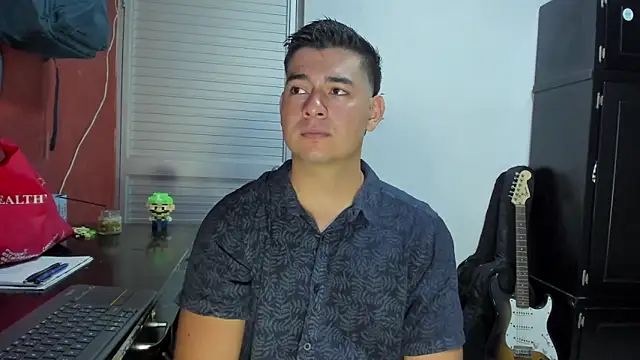 VincentSavage online show from February 4, 8:15 pm