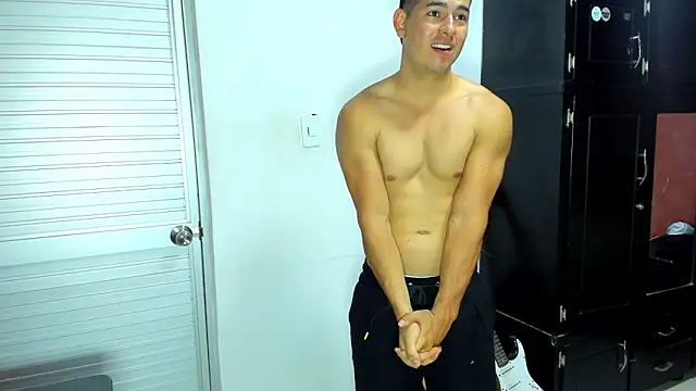 VincentSavage online show from April 12, 8:56 pm