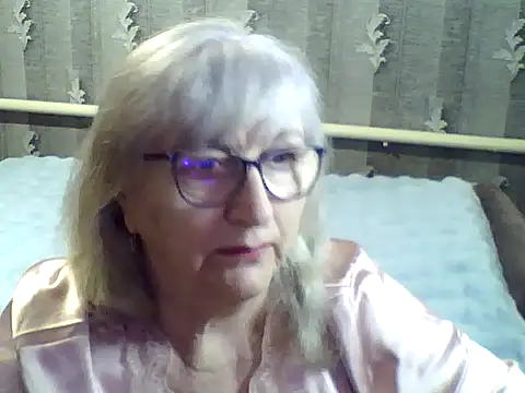 Snapshot of LolkaAlyss chatting on March 9, 12:53 am LolkaAlyss online show from March 9, 12:53 am