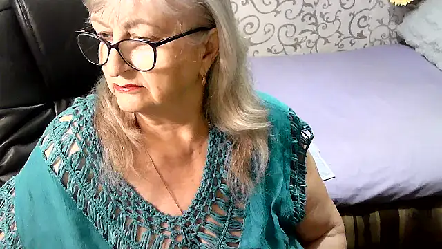 LolkaAlyss online show from November 3, 7:06 pm