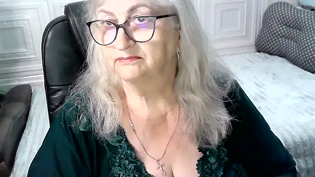 Snapshot of LolkaAlyss chatting on June 4, 7:07 pm LolkaAlyss online show from June 4, 7:07 pm
