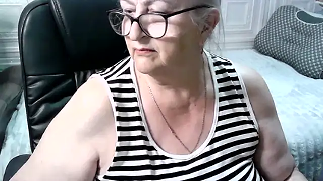 LolkaAlyss online show from April 30, 8:57 pm