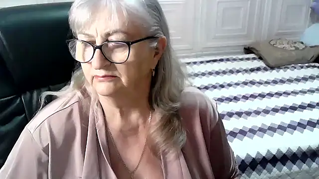 LolkaAlyss online show from November 26, 2:00 am