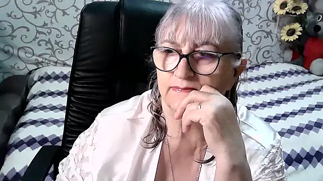 Snapshot of LolkaAlyss chatting on March 16, 9:05 pm LolkaAlyss online show from March 16, 9:05 pm