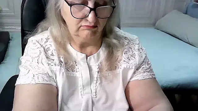 LolkaAlyss online show from March 8, 9:18 pm