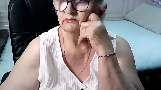 LolkaAlyss online show from March 27, 8:10 pm