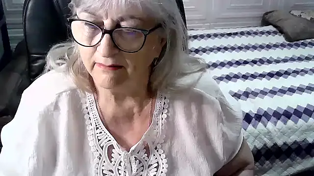 LolkaAlyss online show from November 14, 9:40 pm