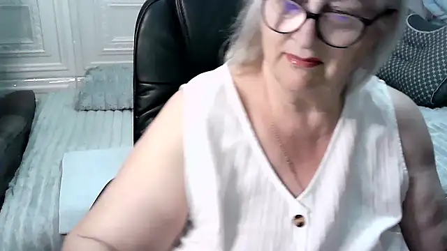 LolkaAlyss online show from May 4, 8:33 pm