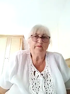 Snapshot of LolkaAlyss chatting on June 26, 1:39 pm LolkaAlyss online show from June 26, 1:39 pm