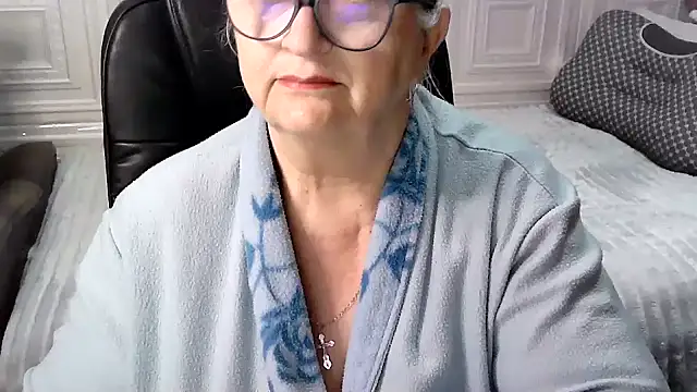 LolkaAlyss online show from April 28, 9:30 pm