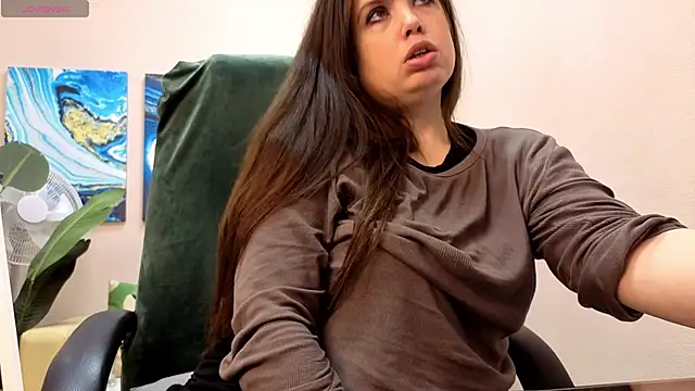 BattyMoll online show from October 22, 3:11 pm