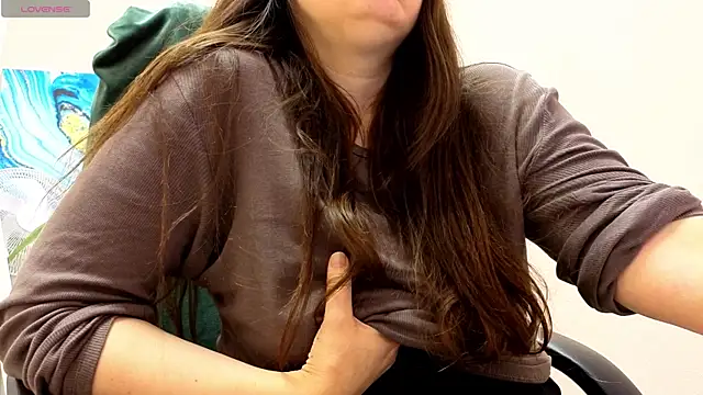 BattyMoll online show from November 5, 3:37 pm