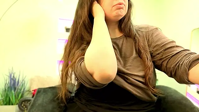 BattyMoll online show from December 18, 8:45 pm