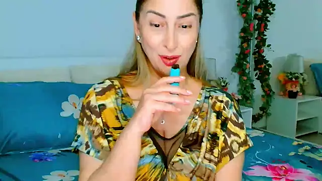 Tyana40 online show from March 18, 5:34 am