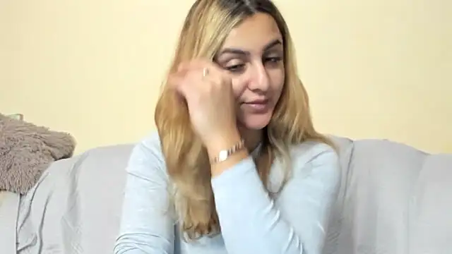 NicolePlay online show from February 13, 8:53 pm