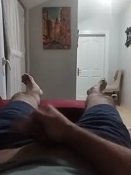 Snapshot of Aykut1990 chatting on October 27, 6:42 pm Aykut1990 online show from October 27, 6:42 pm