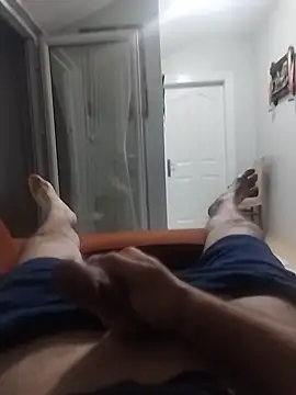 Snapshot of Aykut1990 chatting on June 19, 7:20 pm Aykut1990 online show from June 19, 7:20 pm