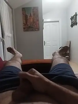 Snapshot of Aykut1990 chatting on November 8, 8:34 pm Aykut1990 online show from November 8, 8:34 pm