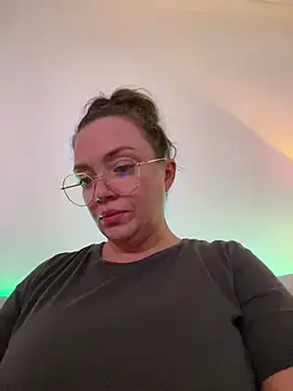 FemDom RubyKnightXXO online show from June 24, 7:55 pm
