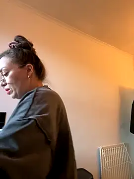 FemDom RubyKnightXXO online show from October 27, 4:52 pm