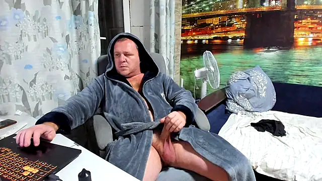 Snapshot of xxrokixxx chatting on January 9, 3:55 pm xxrokixxx online show from January 9, 3:55 pm