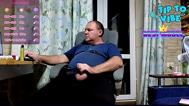 Snapshot of xxrokixxx chatting on December 3, 4:44 pm xxrokixxx online show from December 3, 4:44 pm