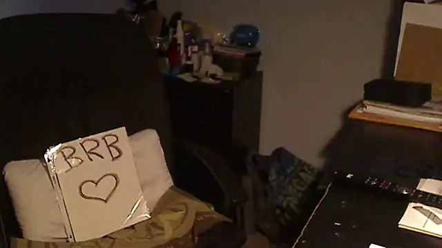 Snapshot of XTRAHORNYONE chatting on February 9, 1:22 am XTRAHORNYONE online show from February 9, 1:22 am