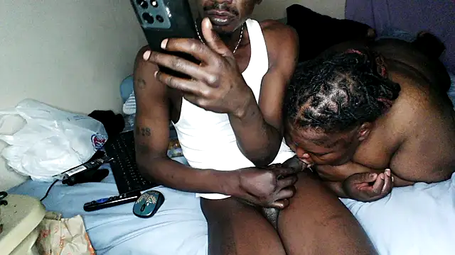 RinsingWood84 online show from February 15, 7:09 am