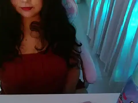 Snapshot of KittyK3 chatting on December 6, 5:14 am KittyK3 online show from December 6, 5:14 am