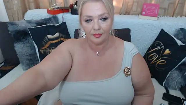 Snapshot of MsMelyssaxx chatting on June 7, 4:07 am MsMelyssaxx online show from June 7, 4:07 am