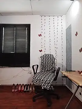 sharom smith1 online show from April 9, 8:37 pm