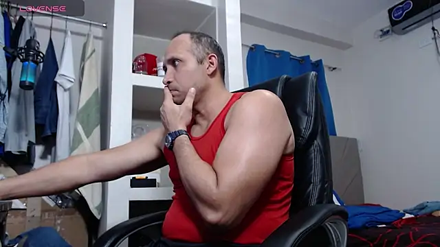 lewislamxxx hot online show from December 20, 10:56 pm