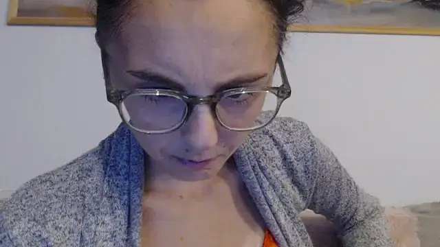 Snapshot of cleophee chatting on November 14, 6:50 am cleophee online show from November 14, 6:50 am