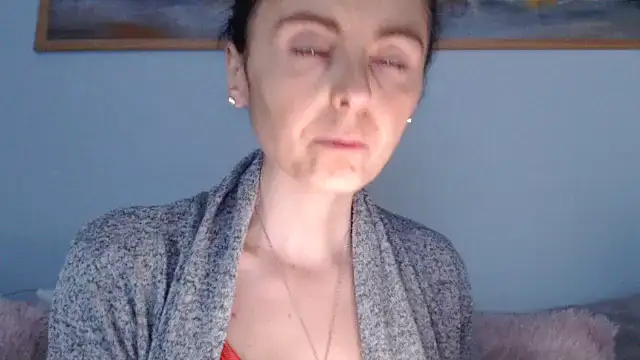 cleophee online show from April 11, 5:37 am