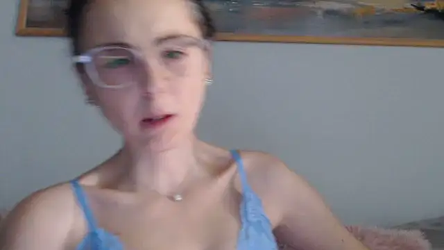 Snapshot of cleophee chatting on July 7, 6:47 am cleophee online show from July 7, 6:47 am