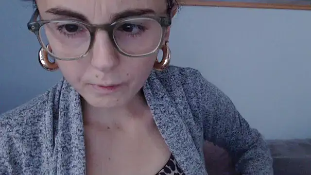 Snapshot of cleophee chatting on November 26, 8:14 am cleophee online show from November 26, 8:14 am