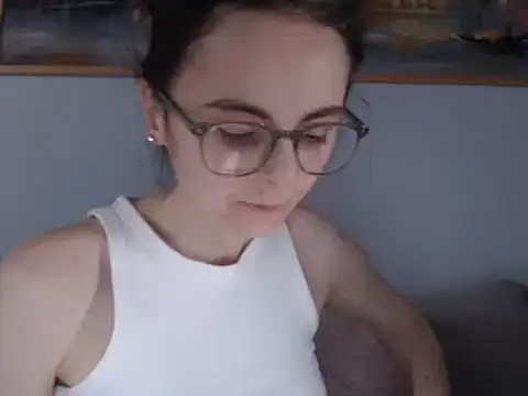 Snapshot of cleophee chatting on March 20, 12:54 pm cleophee online show from March 20, 12:54 pm